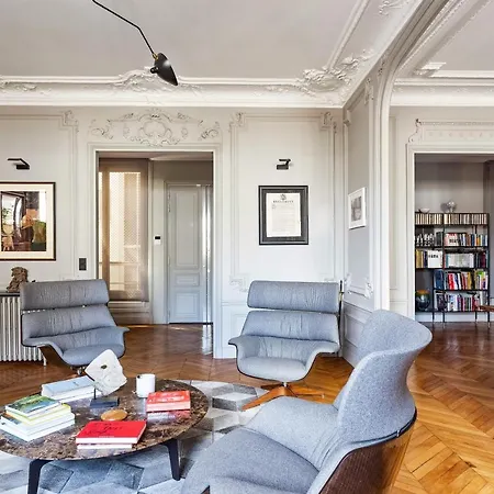 Amazing Notre Dame Apartment Paris