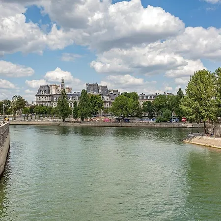 Amazing Notre Dame *